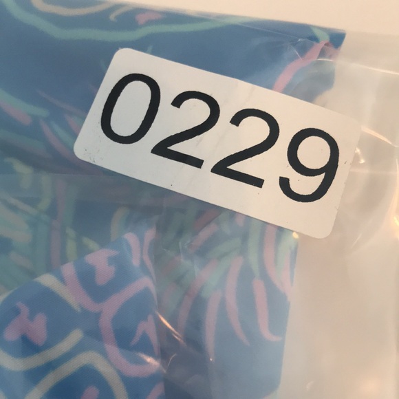 Chubbies Pineapple Shirt Mens Small Blue Pullover Hawaiian Tropical Beach Coast - Picture 10 of 10